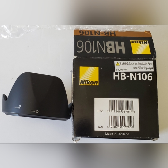 Nikon HB-N106 Lens Hood - New with Box - Picture 2 of 5
